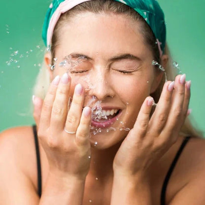 Aloe Face Cleansing Gel by Hanalei - 148ml